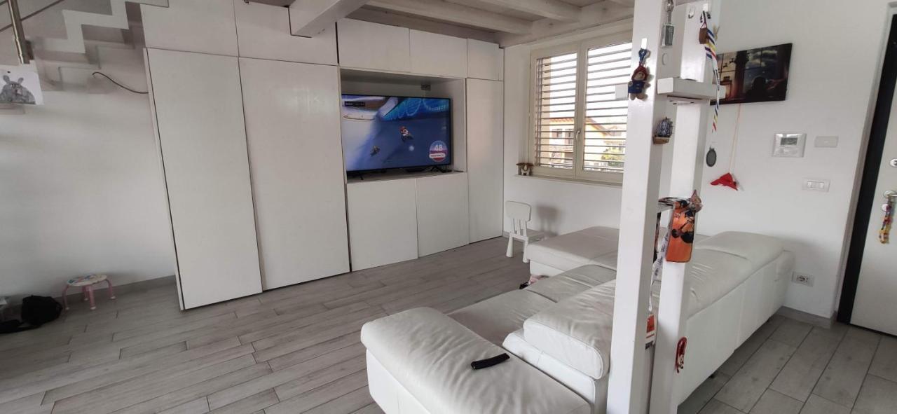 Charme Lake Loft Ispra Dış mekan fotoğraf
